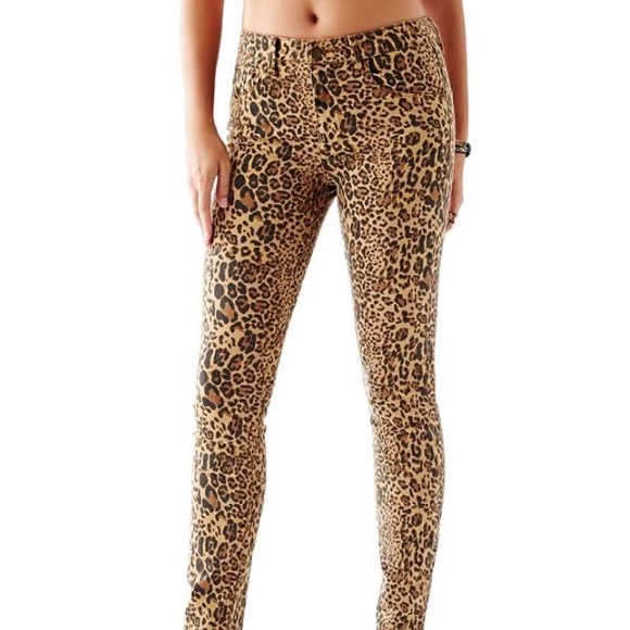 ⚜RARE⚜Vintage High Waisted Leopard Skinny Jeans - Picture 3 of 7